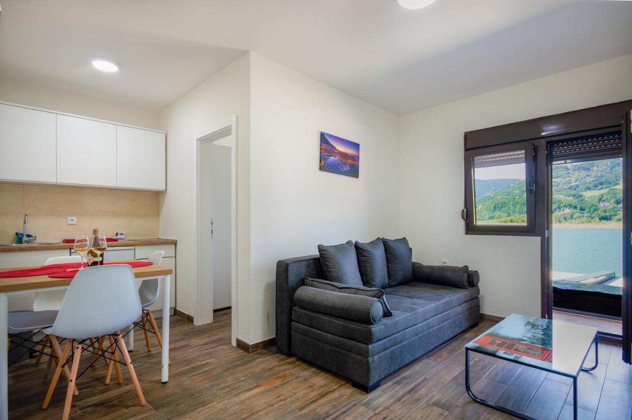 Montekarlo Na Drini Bed and Breakfast Mali Zvornik Eksteriør billede