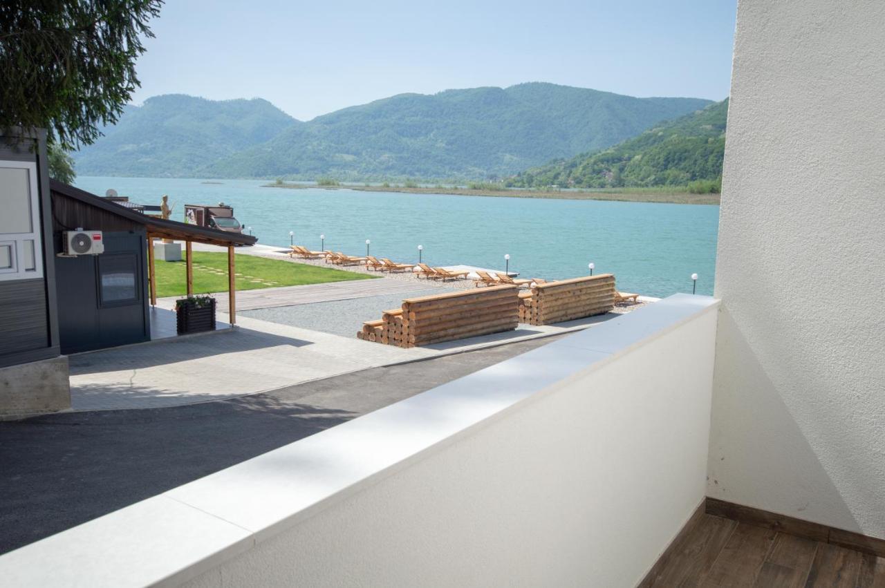 Montekarlo Na Drini Bed and Breakfast Mali Zvornik Eksteriør billede