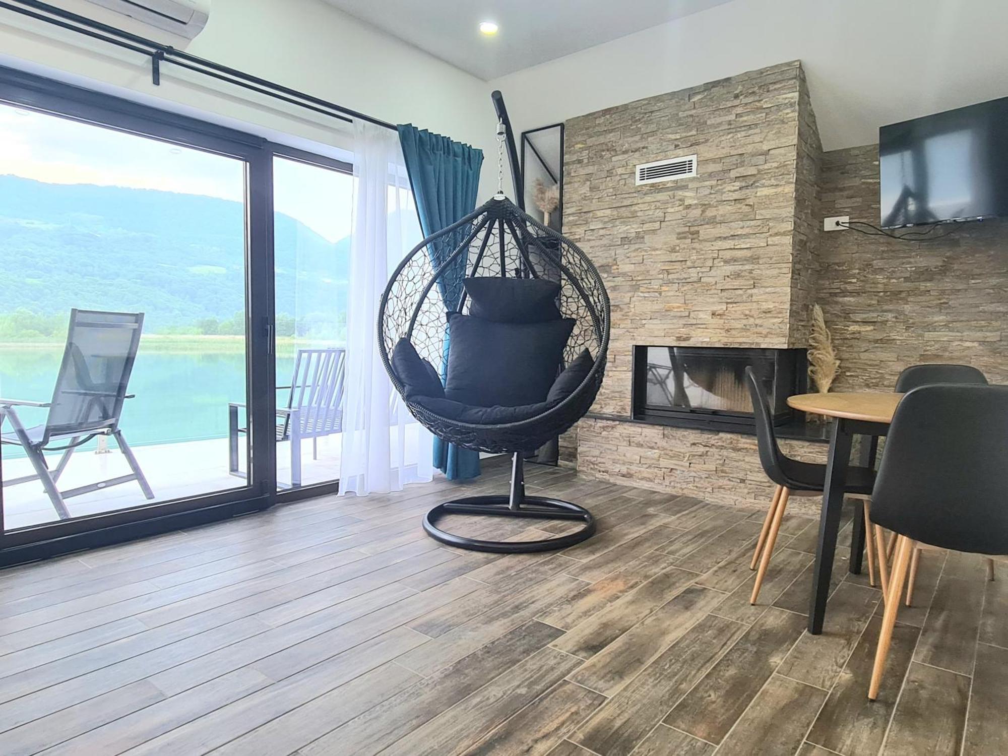 Montekarlo Na Drini Bed and Breakfast Mali Zvornik Eksteriør billede